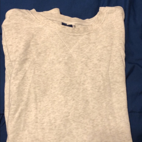 H&M Crewneck - Picture 1 of 3